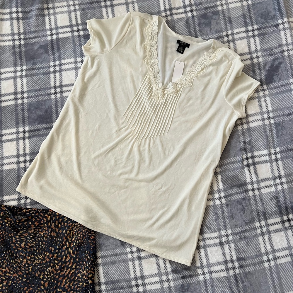 GNW Cream Pleated Cap Sleeve Blouse